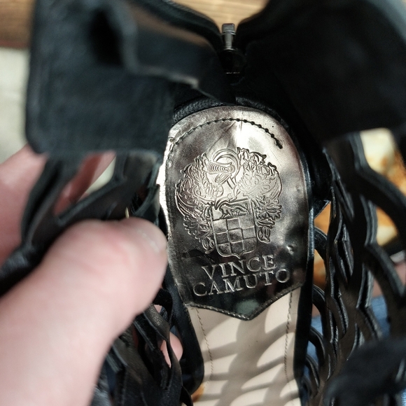 ***SOLD***Vince Camuto Fontanela Women Gladiator High Heels Black Leather Sz 8 - Picture 8 of 10